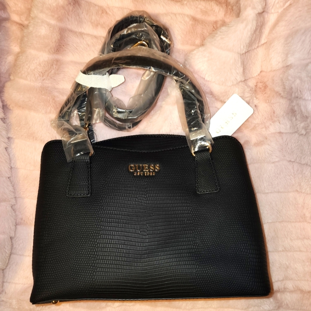 Guess Black Shoulder Bag with Textured Leather Nwt